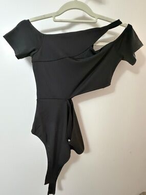 NWOT Lulus Asymmetric Cutout Bodysuit